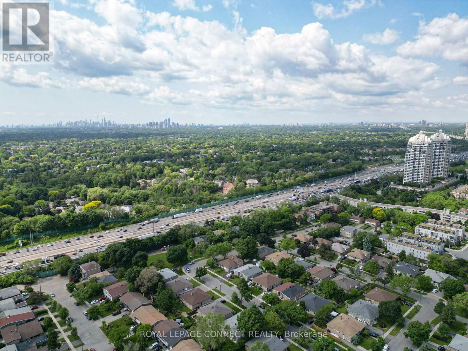 TH03 - 780 SHEPPARD AVENUE EAST Image 31