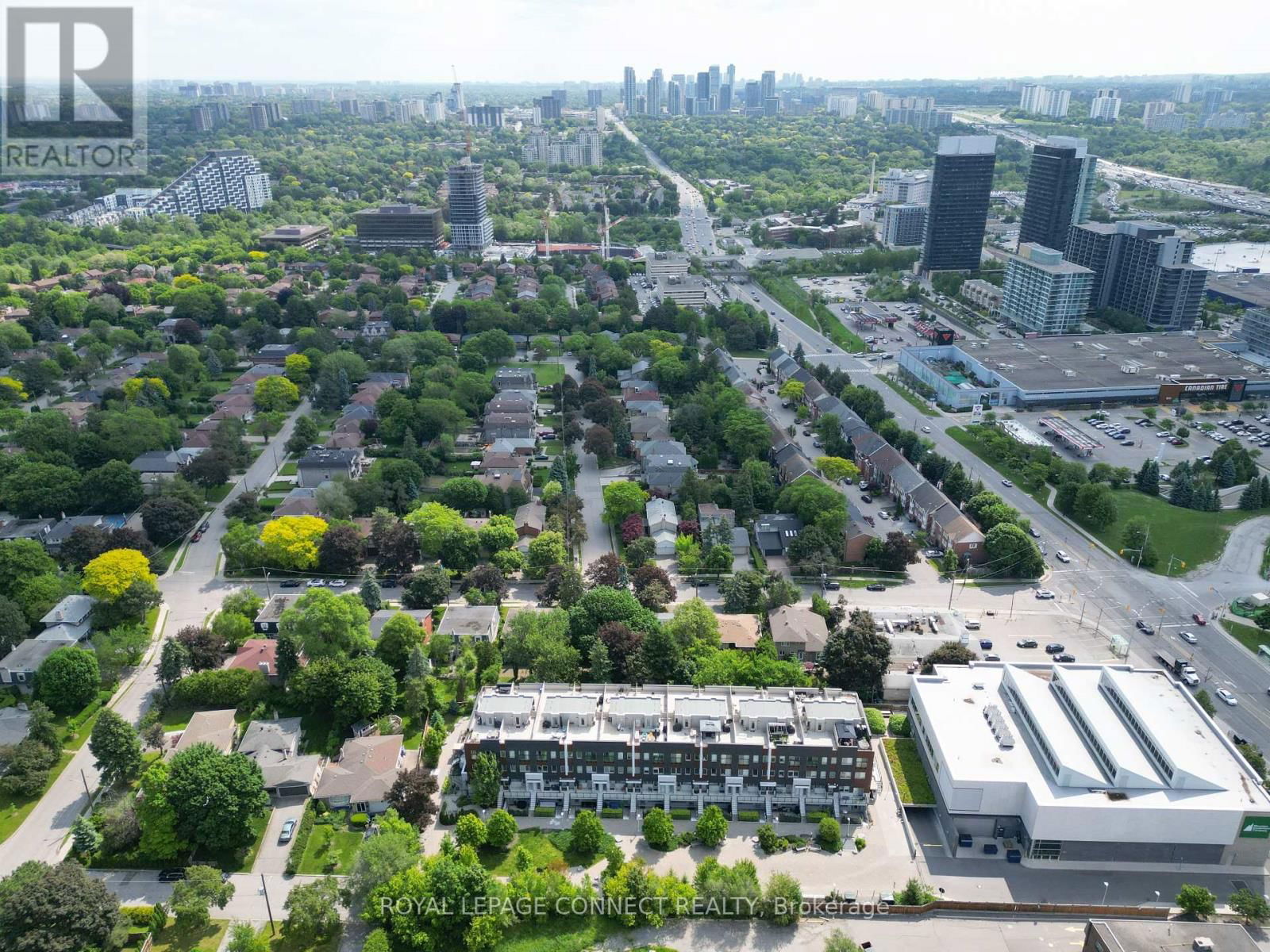 TH03 - 780 SHEPPARD AVENUE EAST Image 32