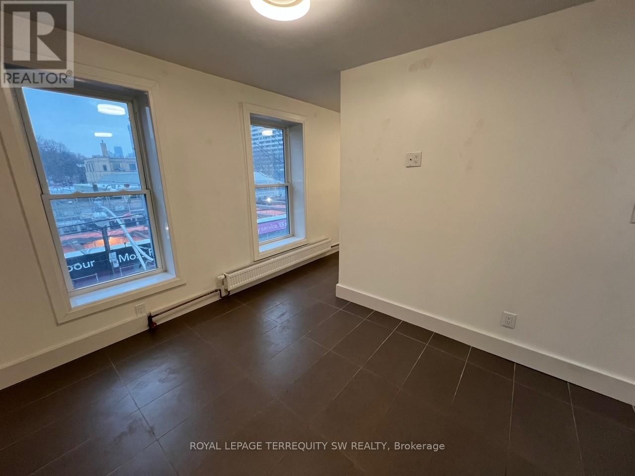 6 - 213 QUEEN STREET EAST Image 4