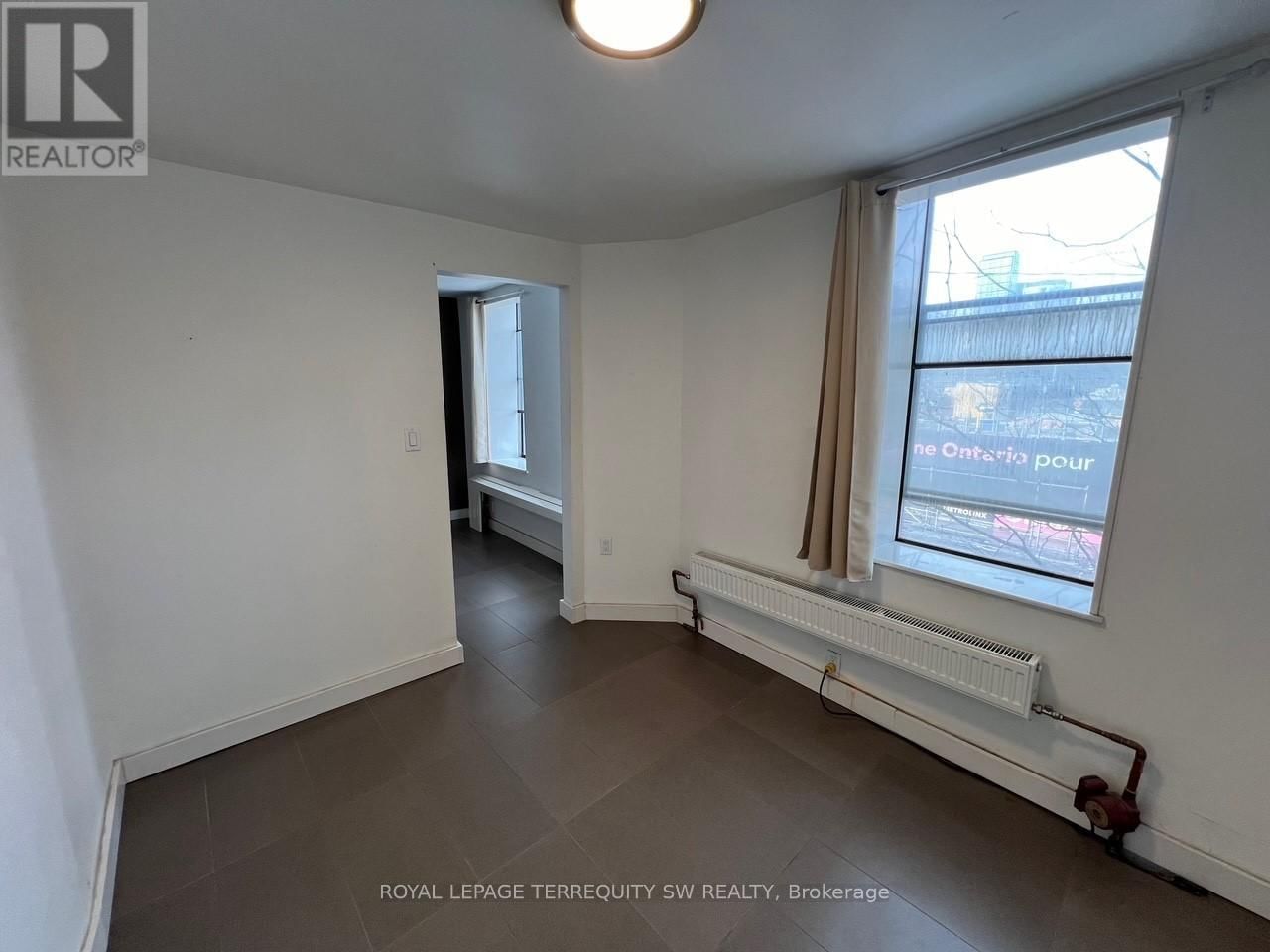 3 - 213 QUEEN STREET EAST Image 8