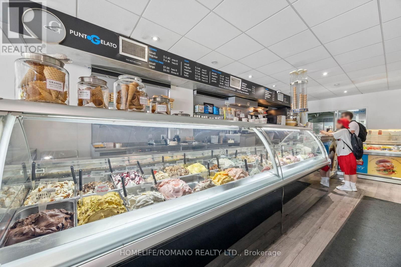 2076 YONGE STREET Image 5