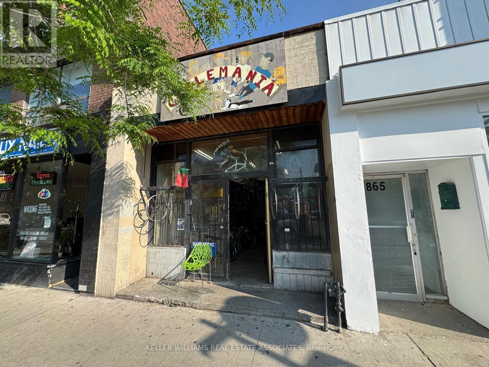 863 BLOOR STREET WEST Image 1