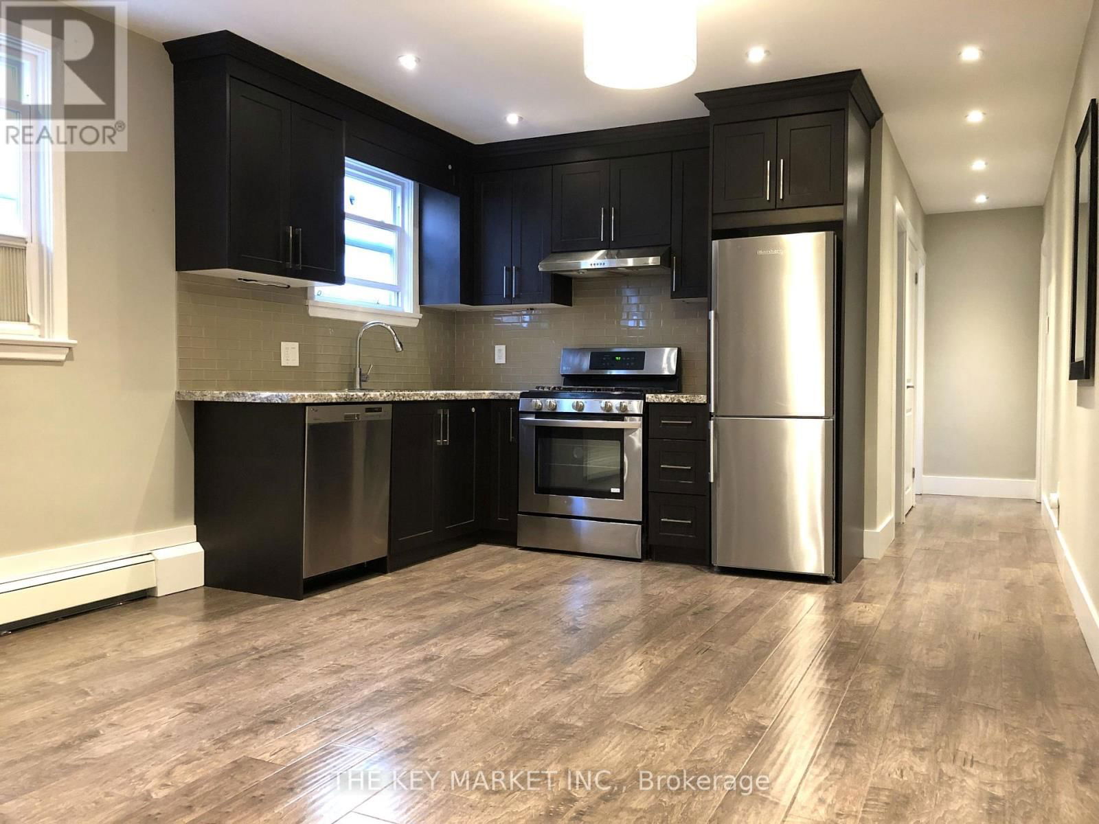 2 - 211 ST CLEMENTS AVENUE Image 2