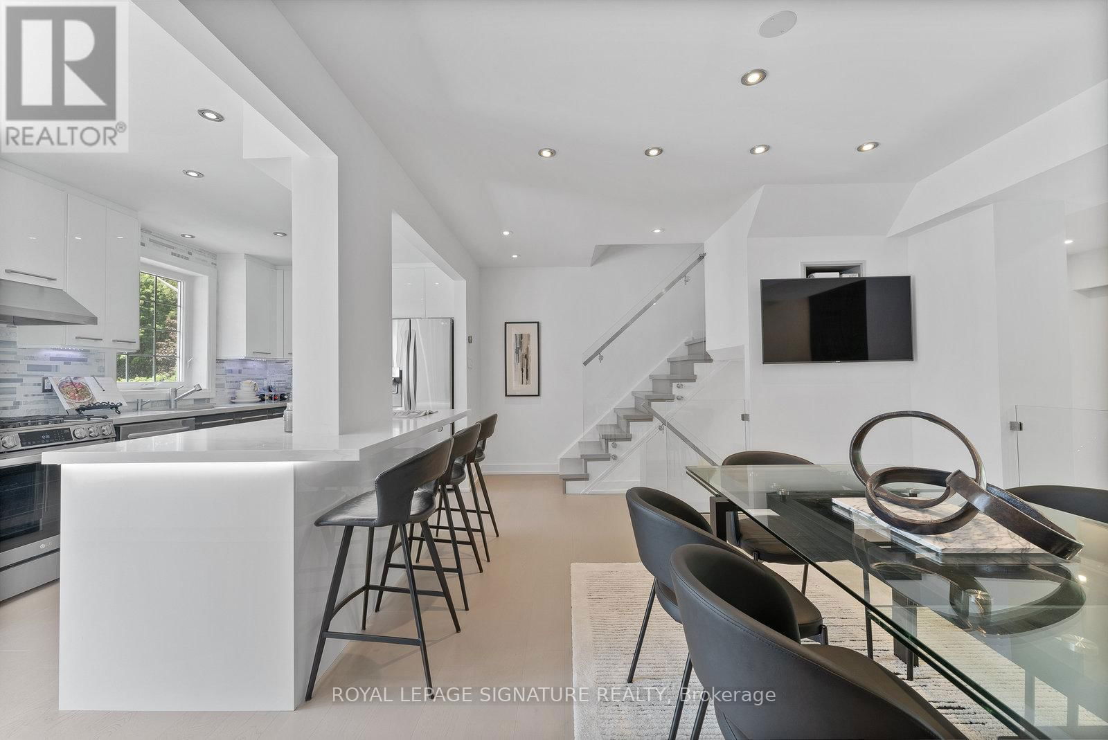 36 FARMSTEAD ROAD Image 11