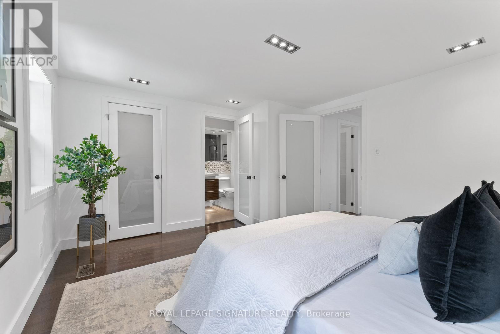 36 FARMSTEAD ROAD Image 24