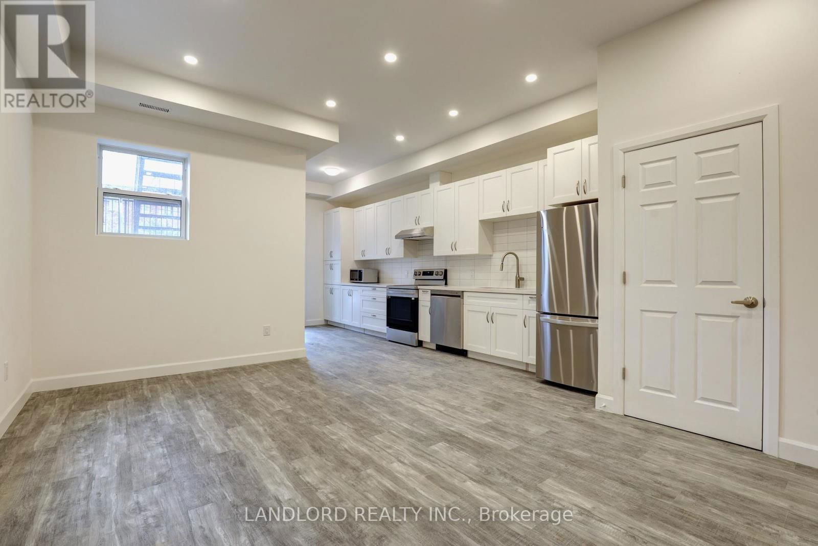 C - 620 BATHURST STREET Image 1