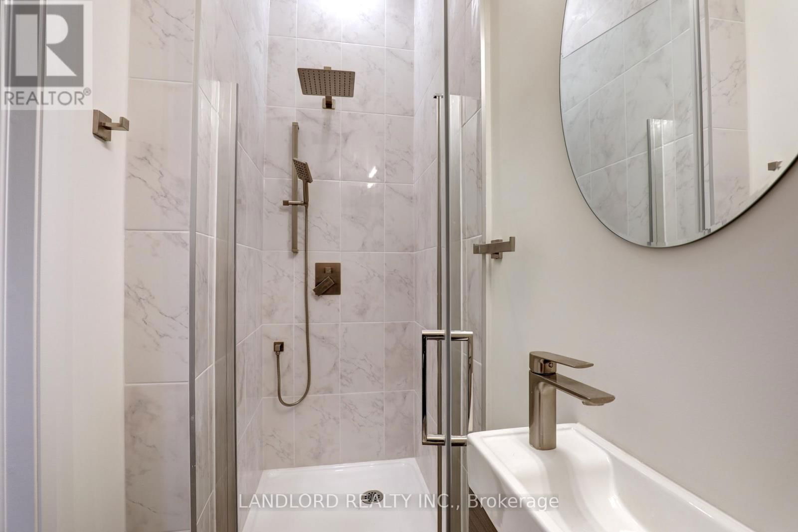 C - 620 BATHURST STREET Image 22