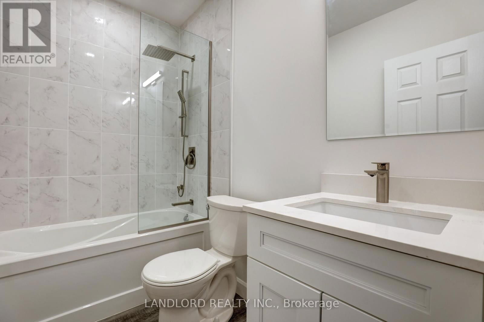 C - 620 BATHURST STREET Image 27