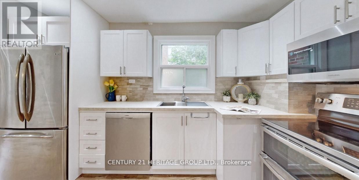120 HARLANDALE AVENUE Image 20