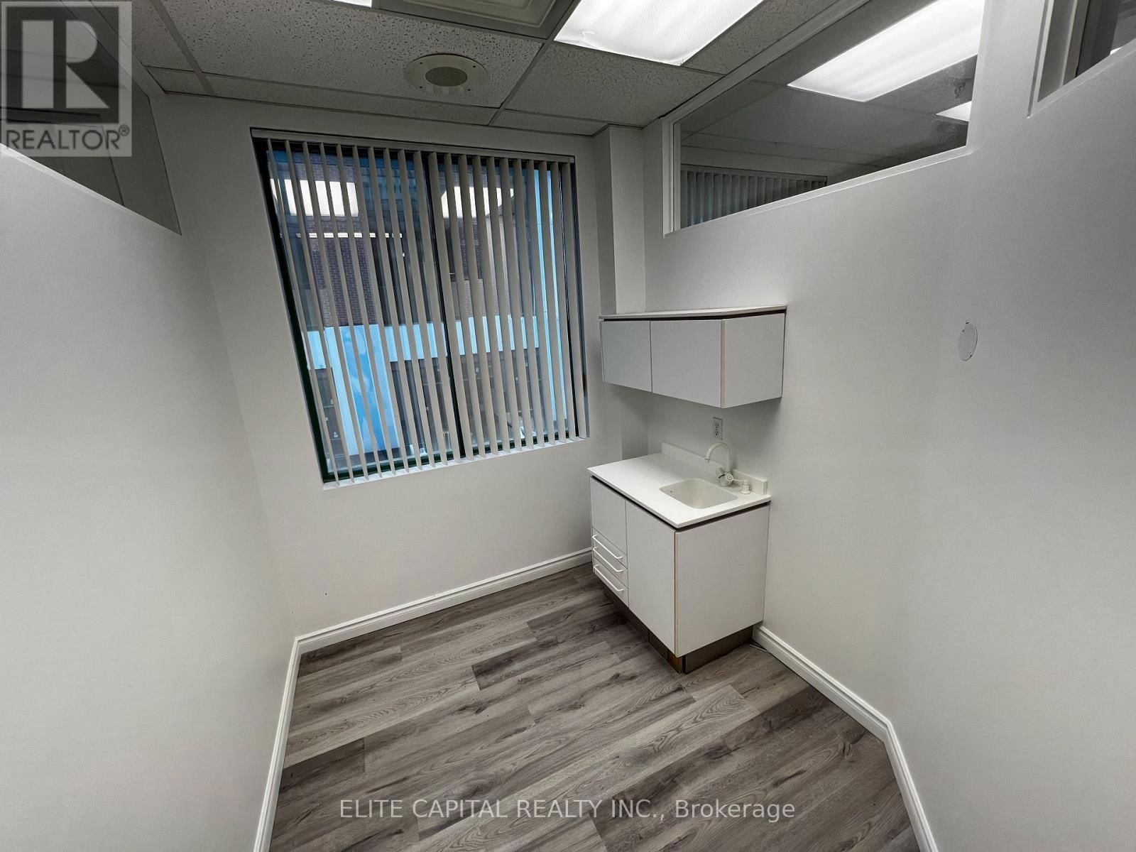 209 - 701 SHEPPARD AVENUE EAST Image 11
