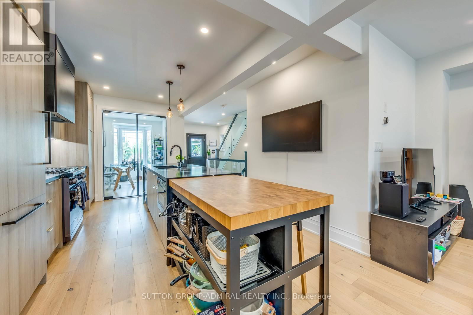 93 SOUDAN AVENUE Image 13
