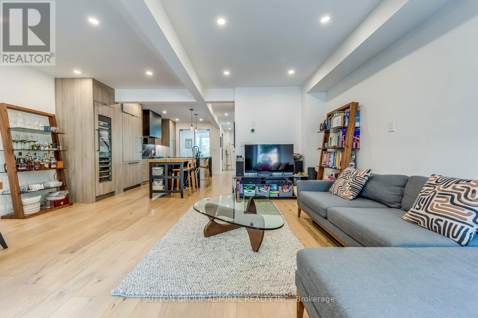 93 SOUDAN AVENUE Image 19