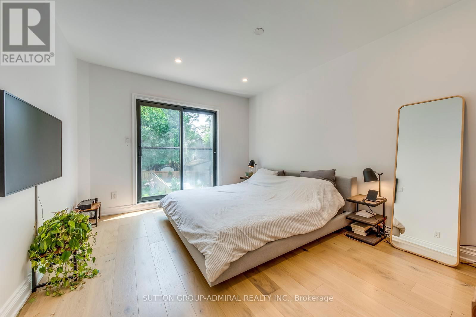 93 SOUDAN AVENUE Image 25