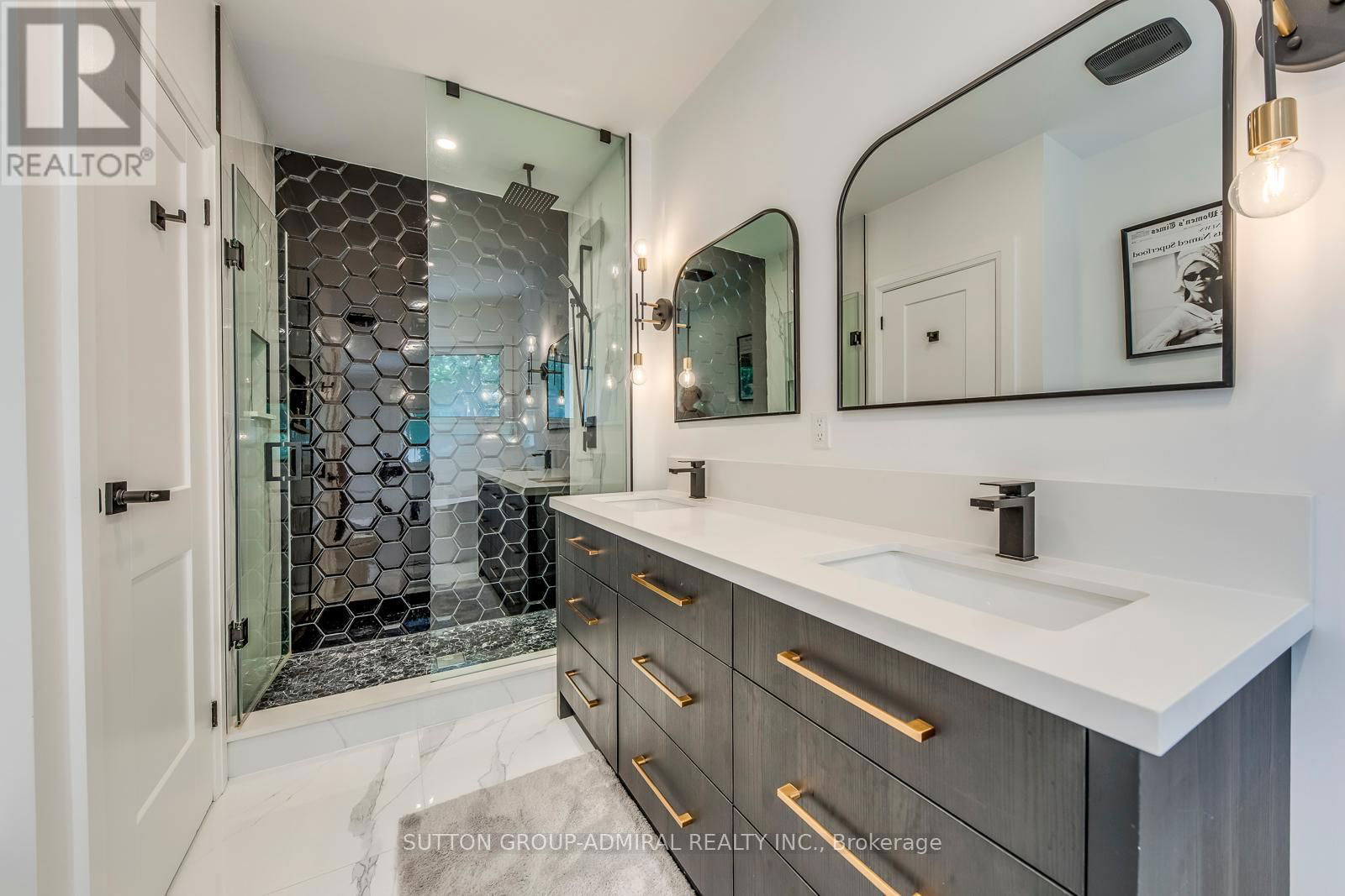 93 SOUDAN AVENUE Image 28