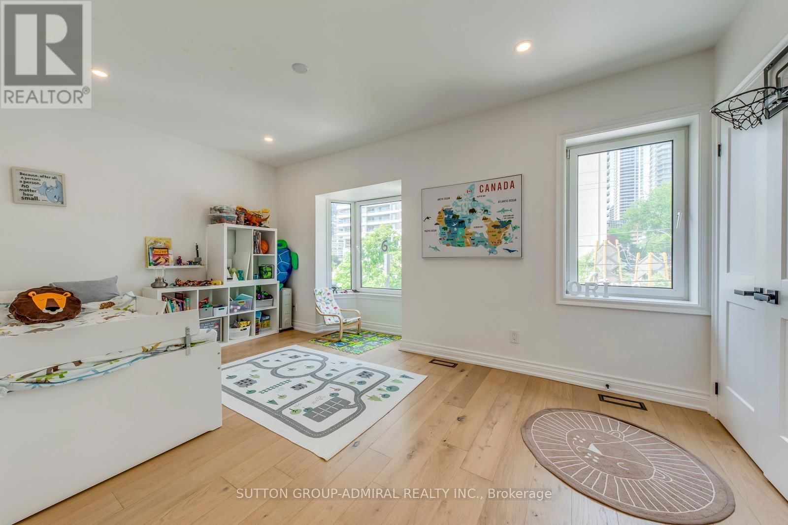 93 SOUDAN AVENUE Image 31