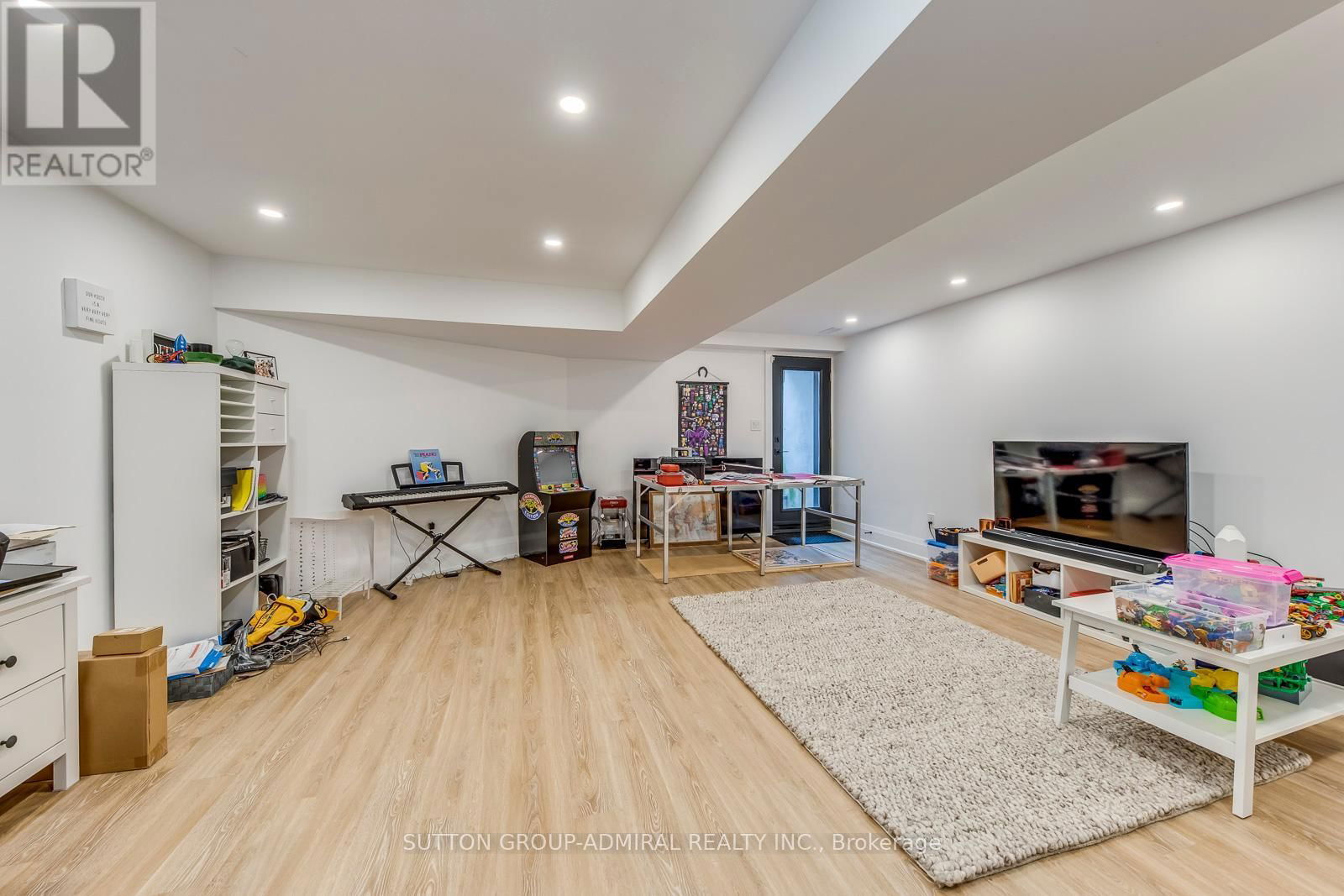 93 SOUDAN AVENUE Image 38