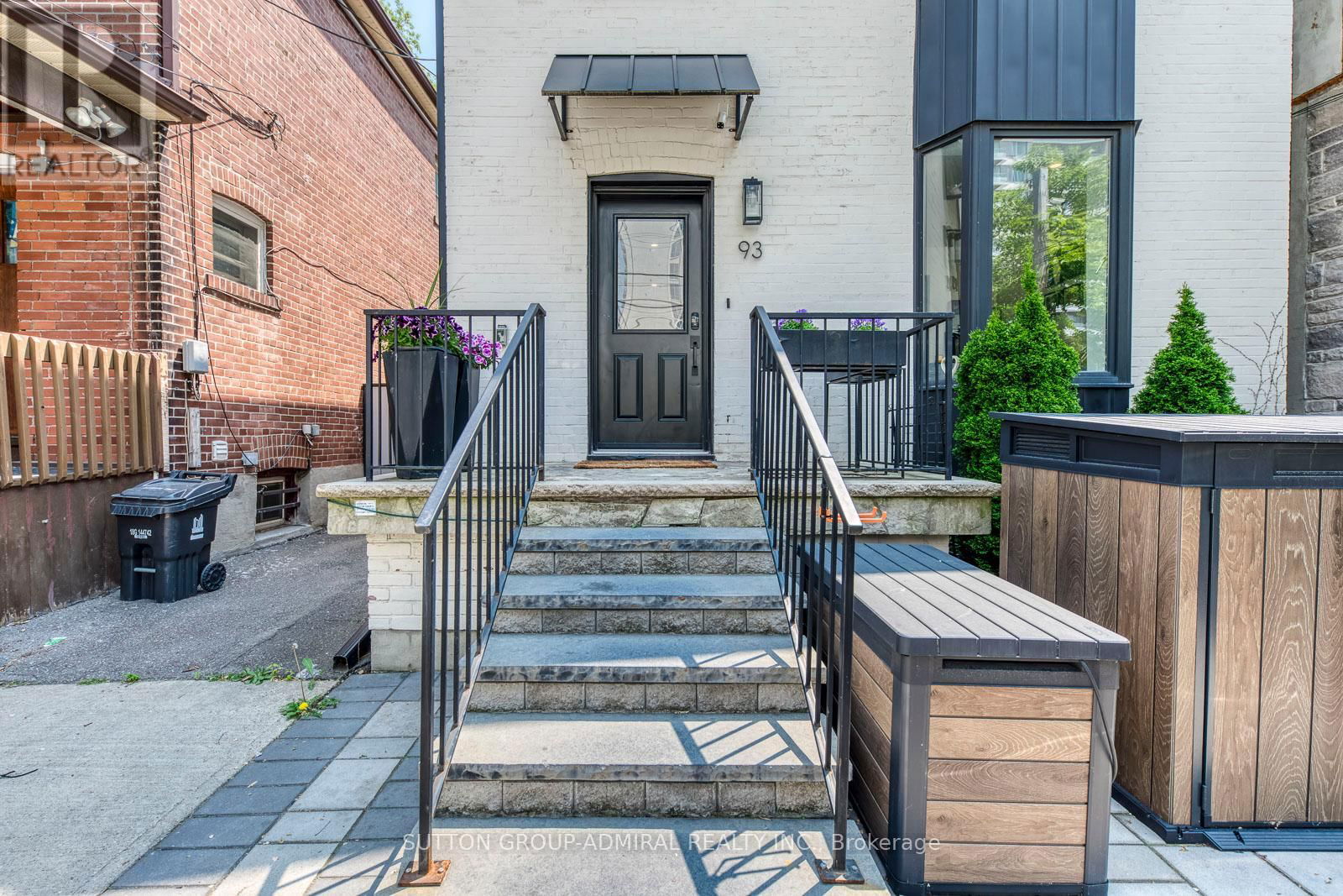 93 SOUDAN AVENUE Image 4