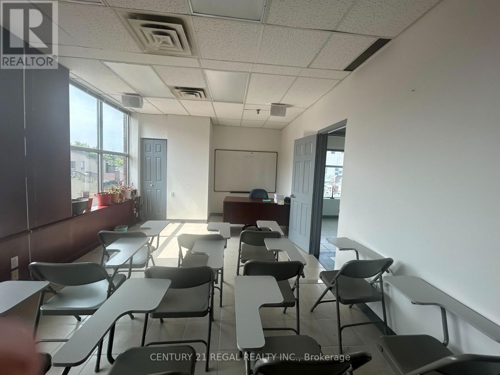 307 - 280 SPADINA AVENUE Image 5