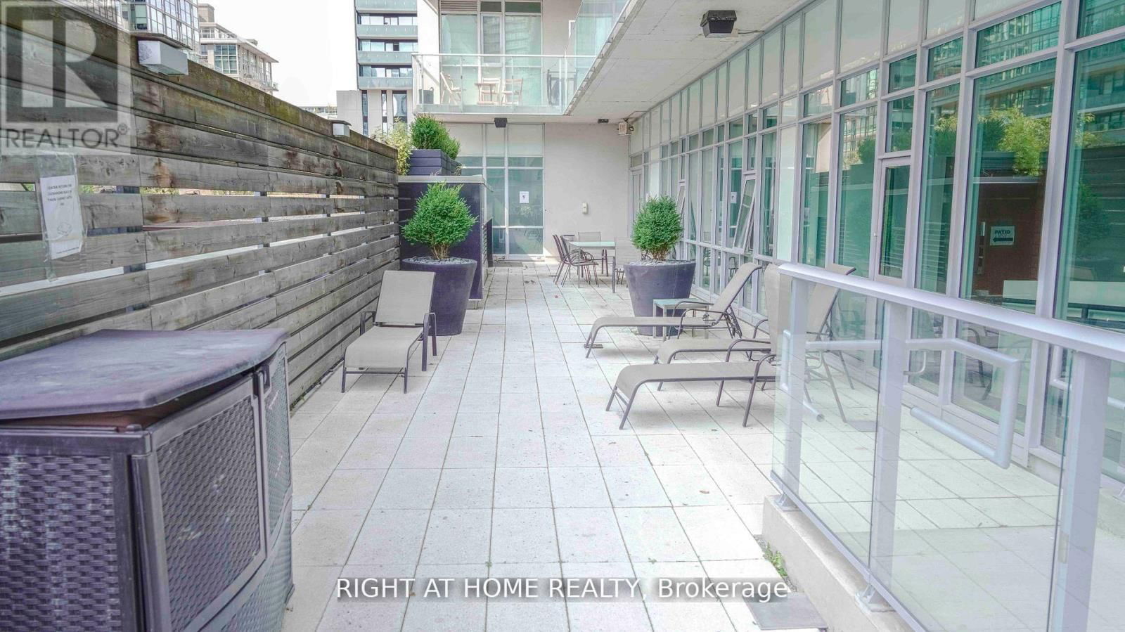 2504 - 375 KING STREET WEST Image 16