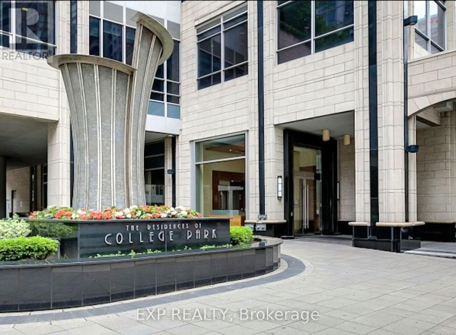 1609 - 763 BAY STREET Image 29