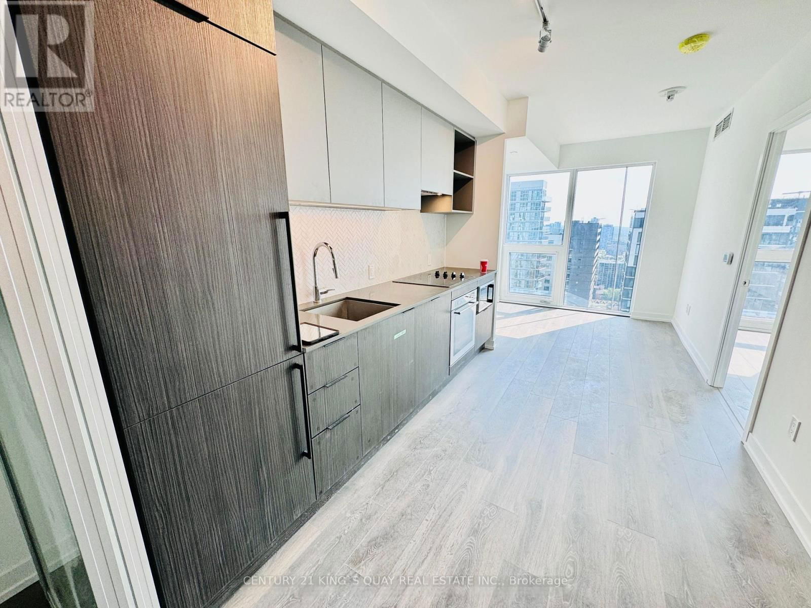 3801 - 82 DALHOUSIE STREET Image 4