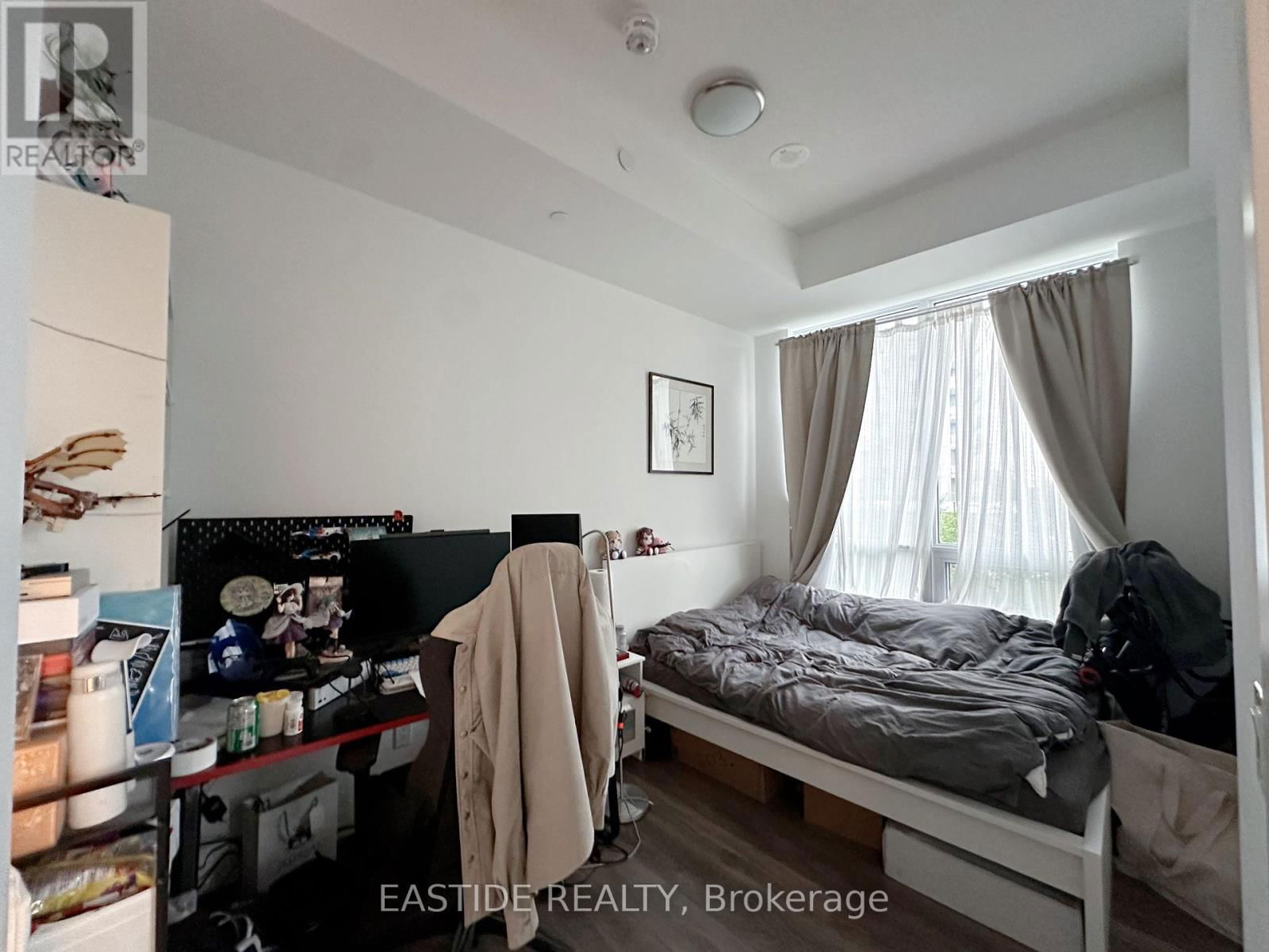 203 - 36 FOREST MANOR ROAD Image 14