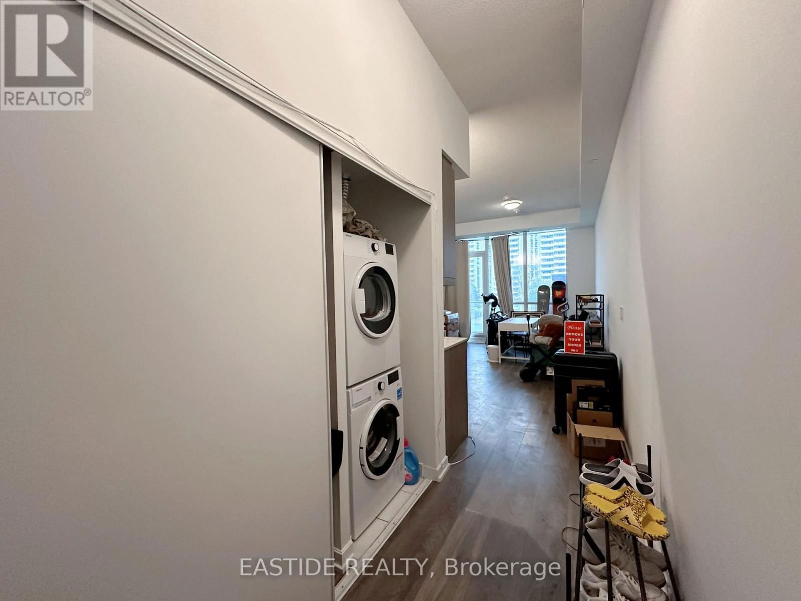 203 - 36 FOREST MANOR ROAD Image 23