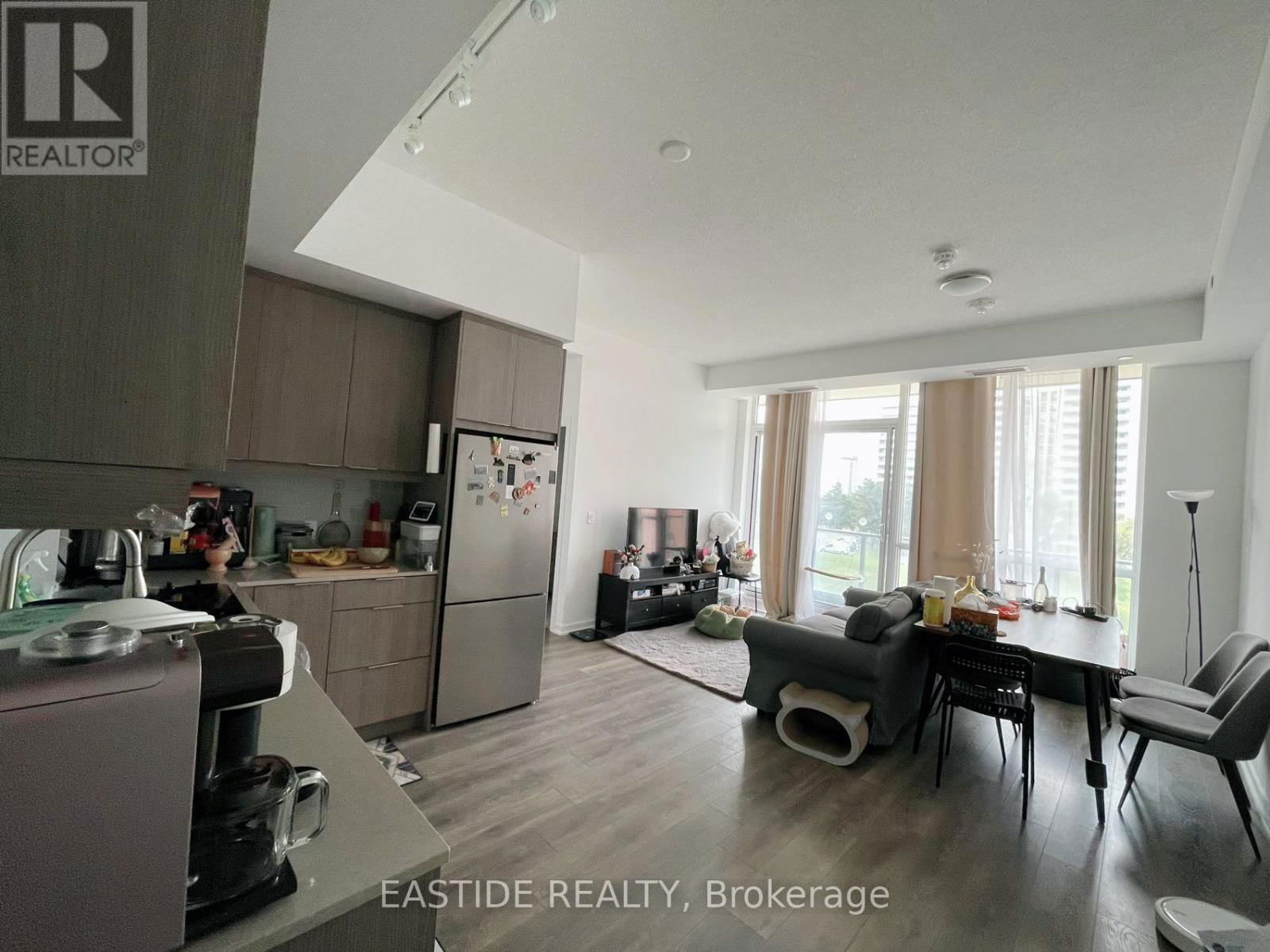 203 - 36 FOREST MANOR ROAD Image 6