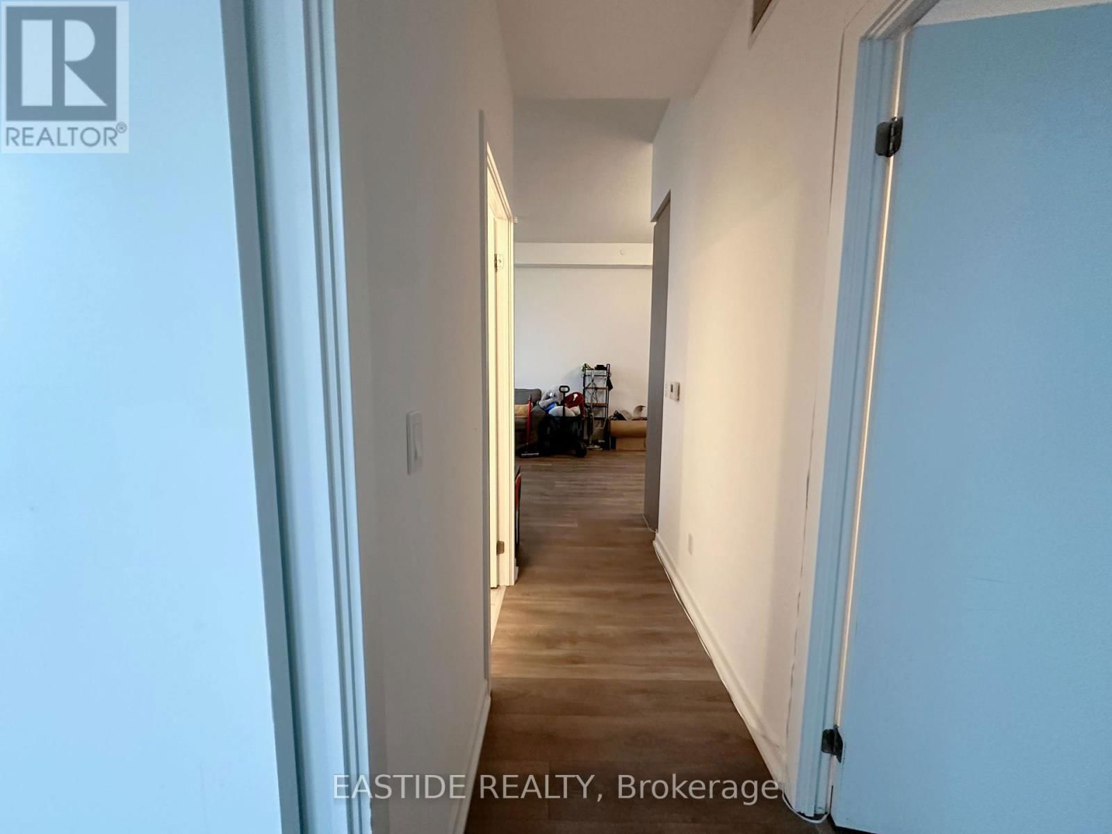 203 - 36 FOREST MANOR ROAD Image 21