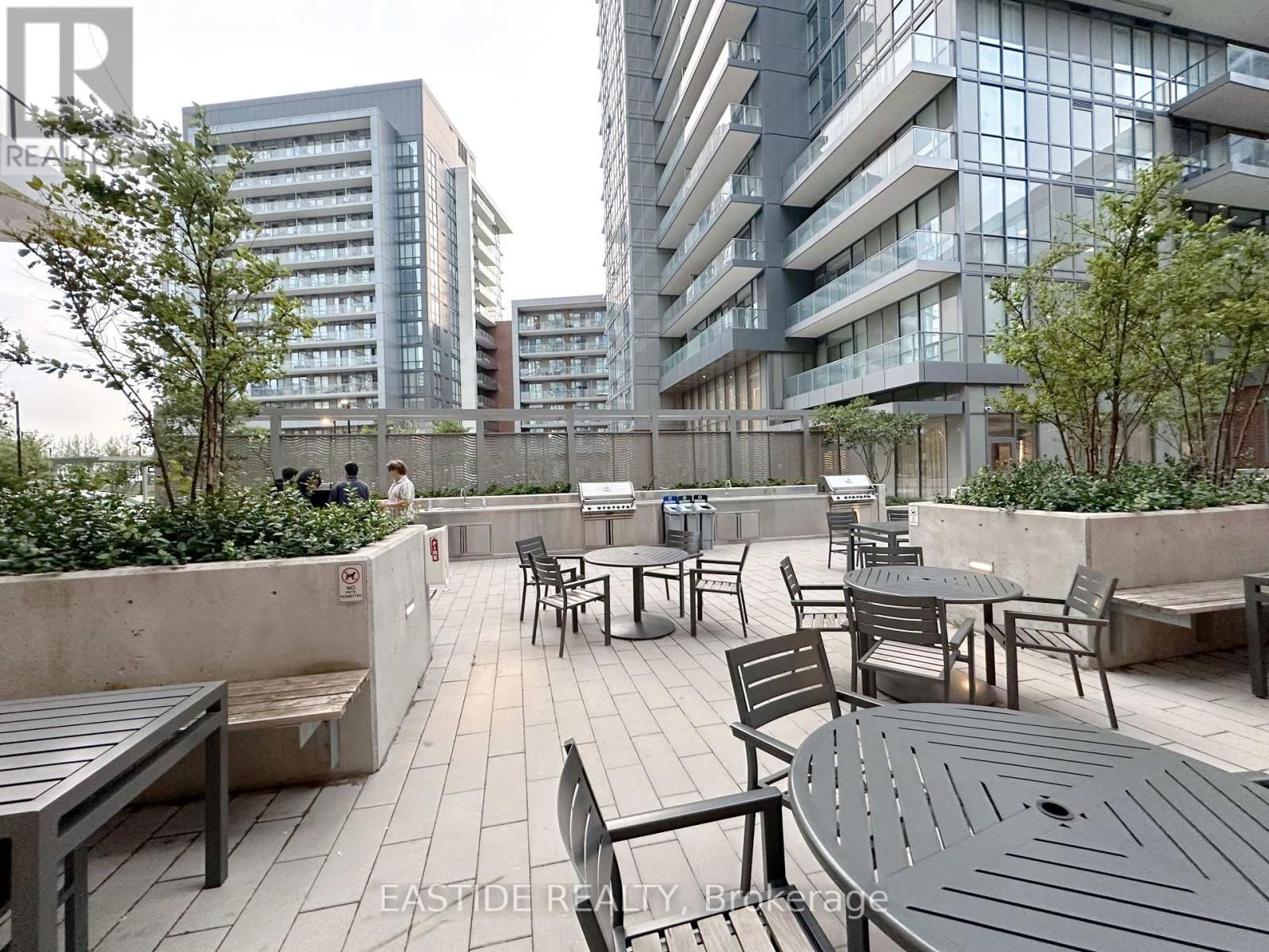 203 - 36 FOREST MANOR ROAD Image 32