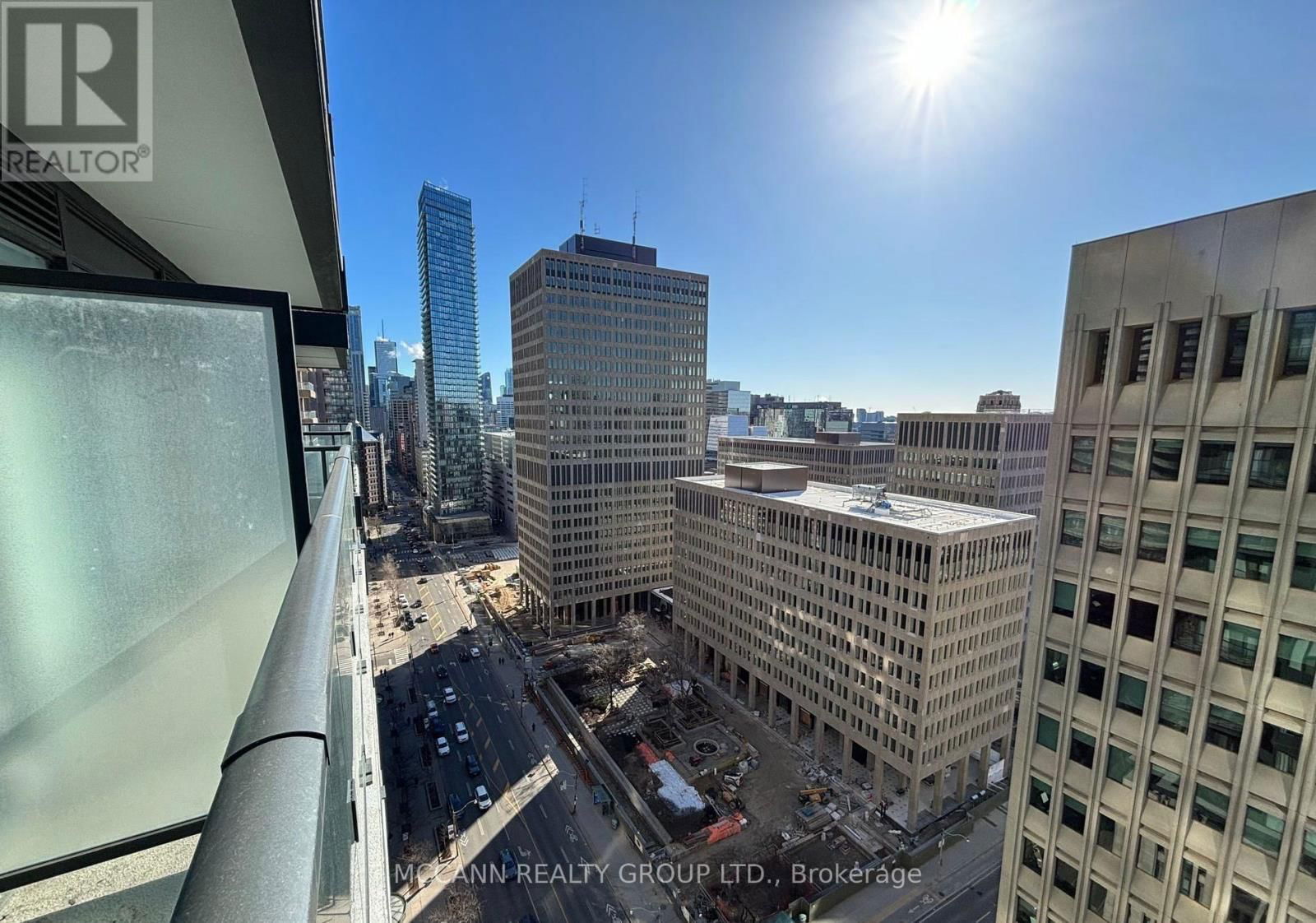 2009 - 955 BAY STREET Image 10