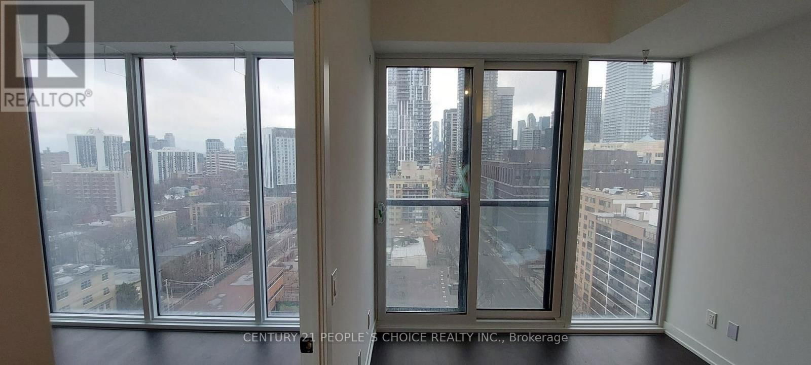 1517 - 319 JARVIS STREET Image 12