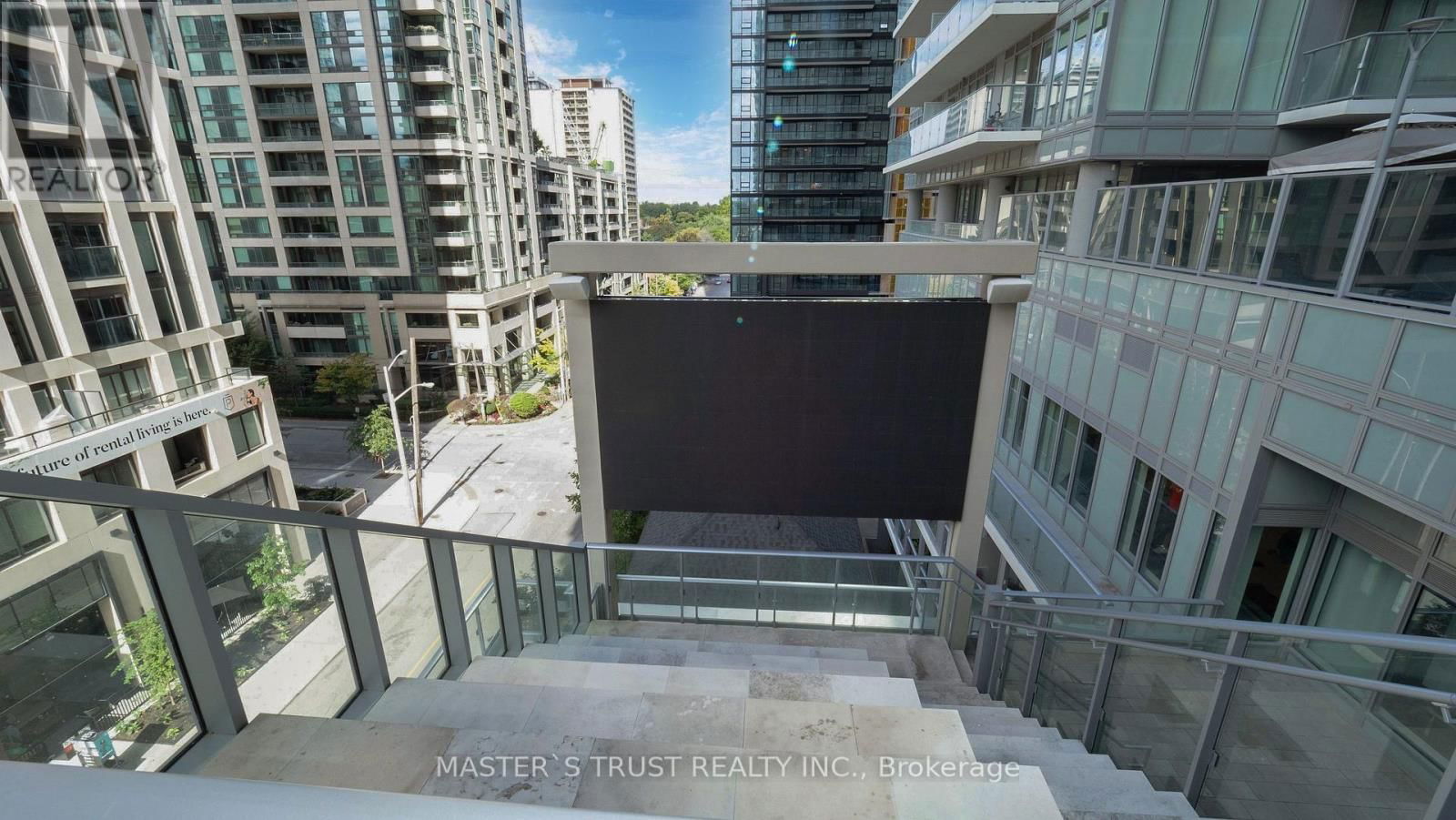510 - 195 REDPATH AVENUE Image 36