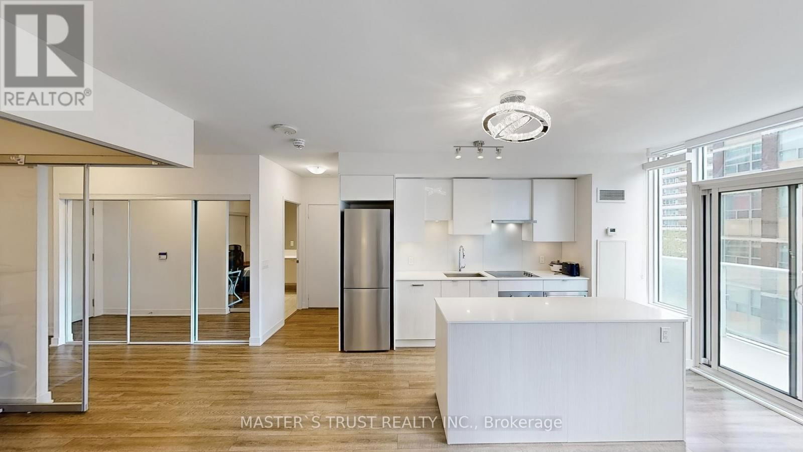 510 - 195 REDPATH AVENUE Image 7