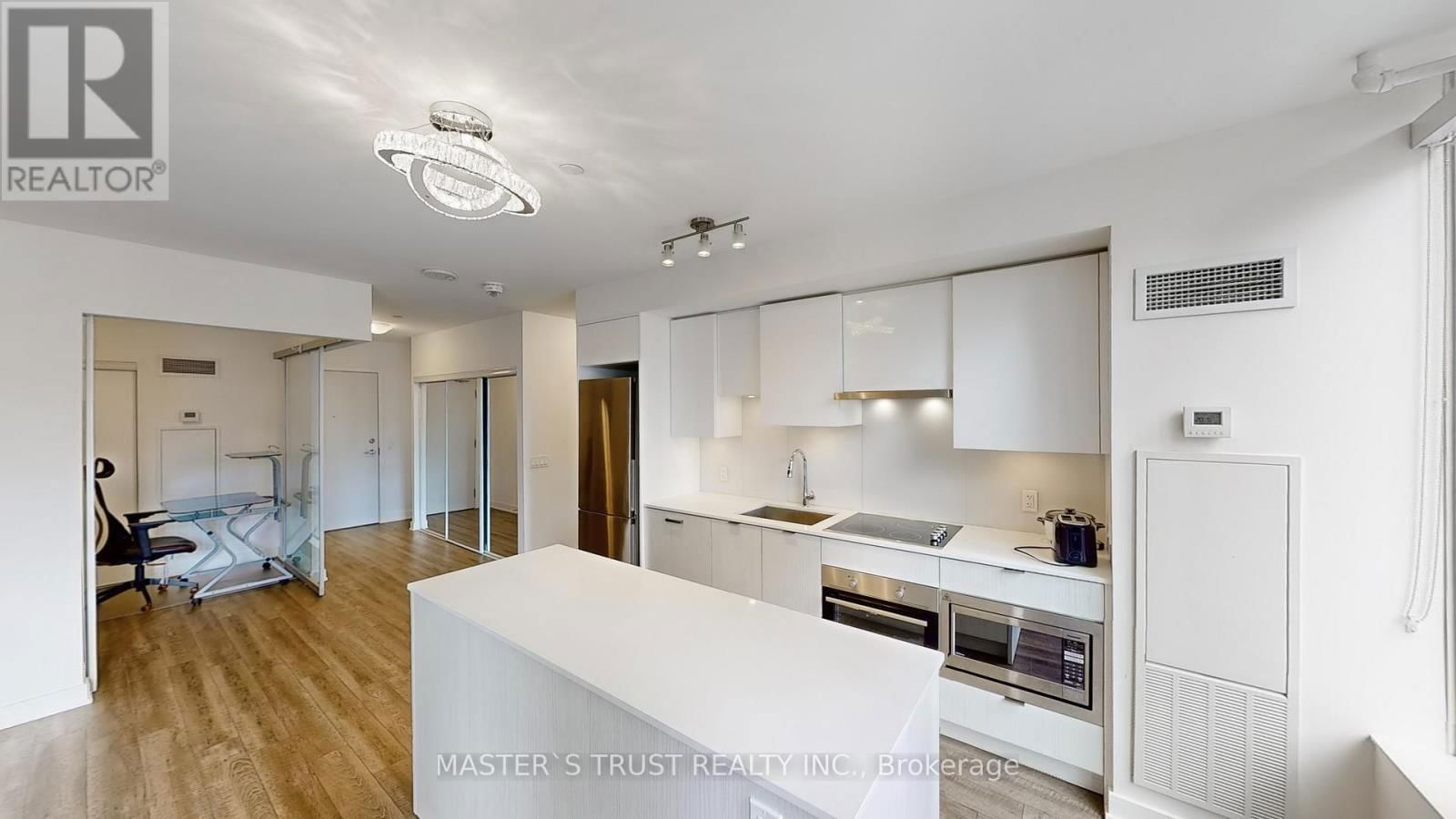 510 - 195 REDPATH AVENUE Image 8