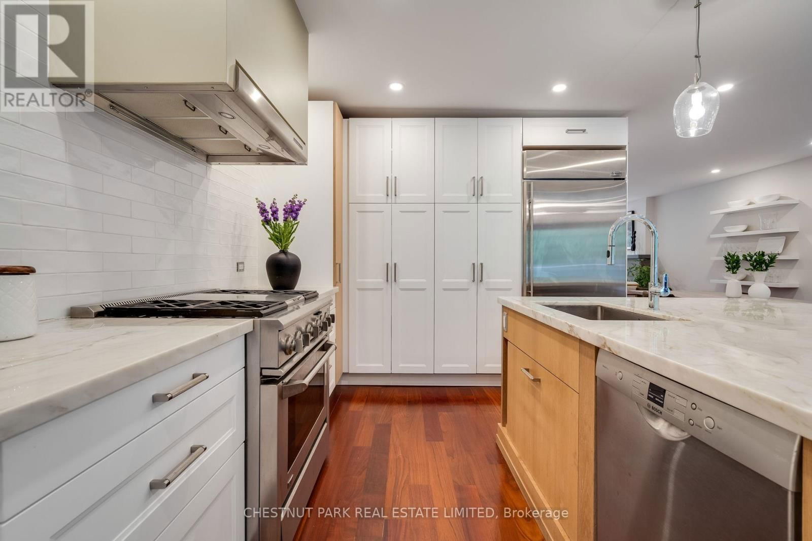 16 INGLEWOOD DRIVE Image 11