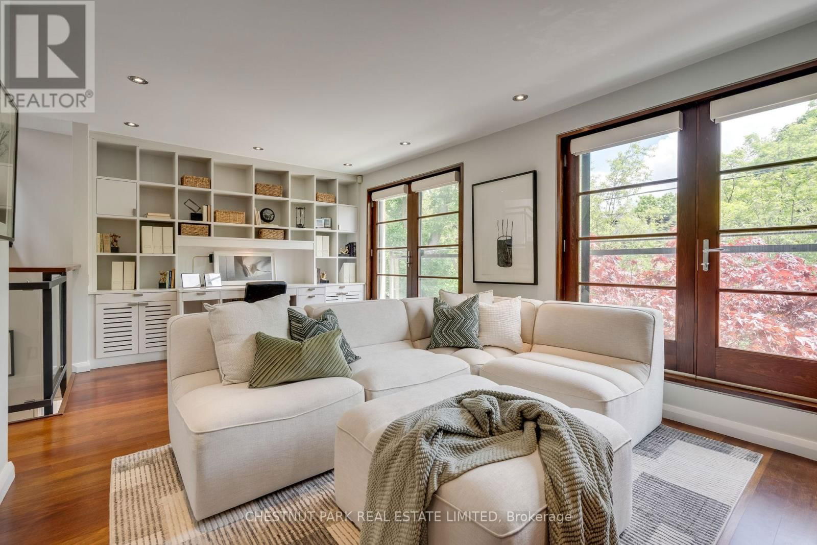 16 INGLEWOOD DRIVE Image 20
