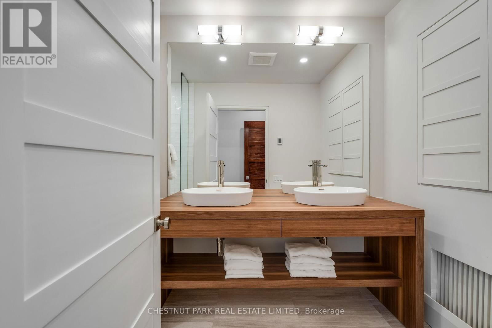 16 INGLEWOOD DRIVE Image 28