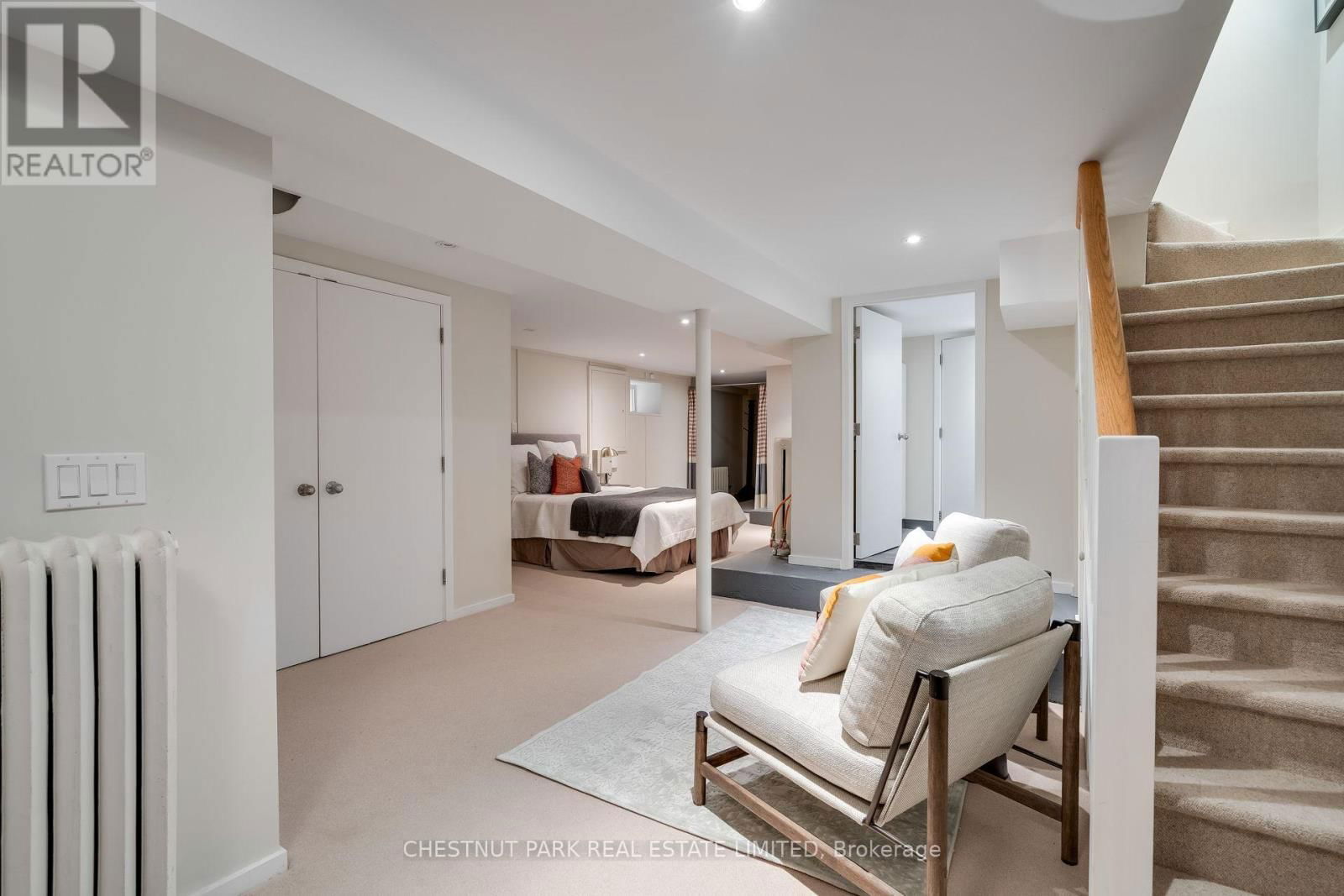 16 INGLEWOOD DRIVE Image 35