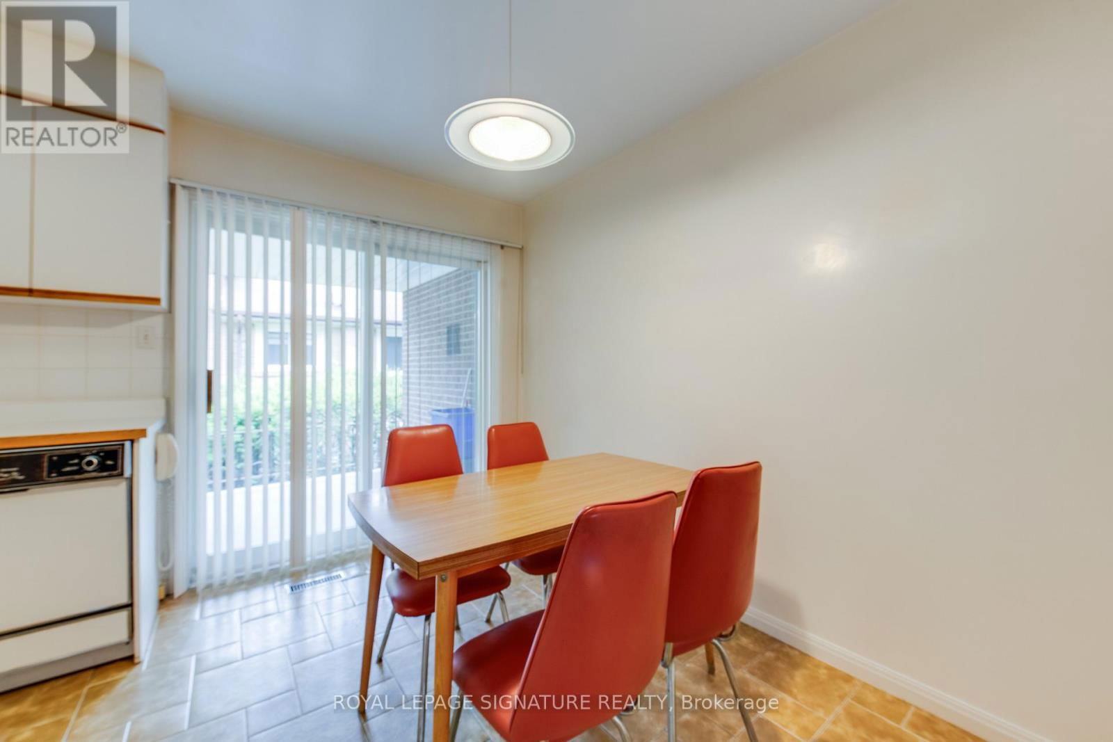 3 ROCKLAND DRIVE Image 12