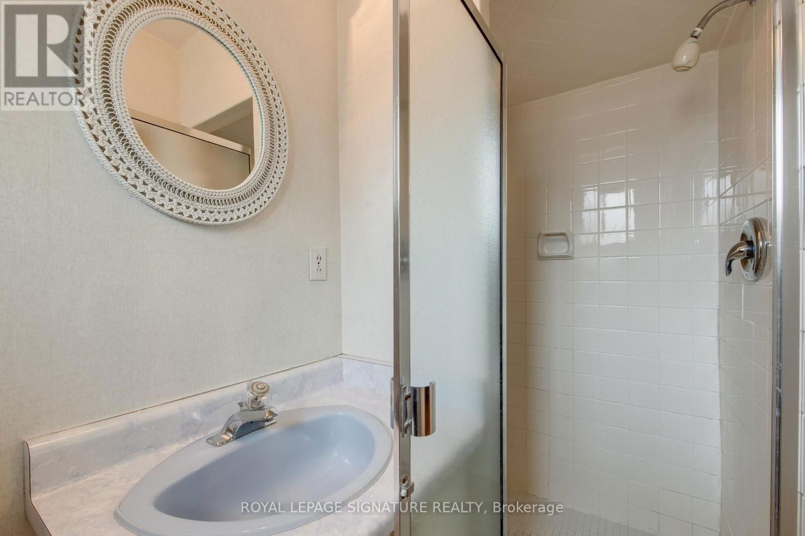 3 ROCKLAND DRIVE Image 21