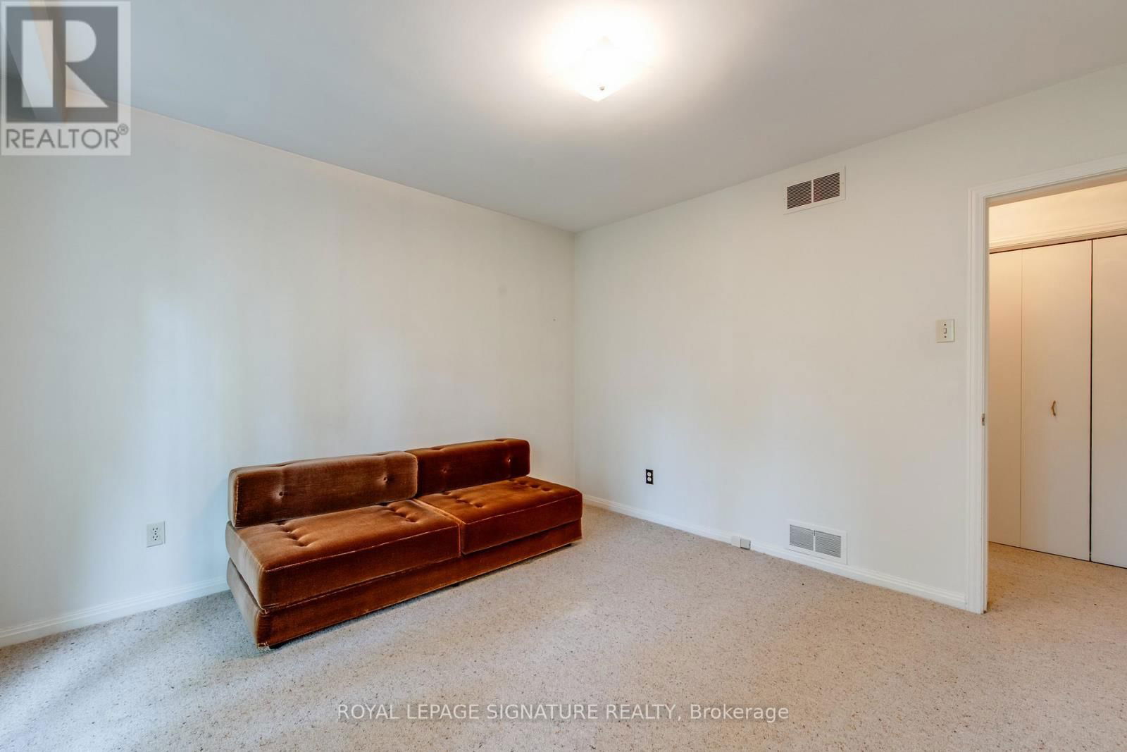 3 ROCKLAND DRIVE Image 38