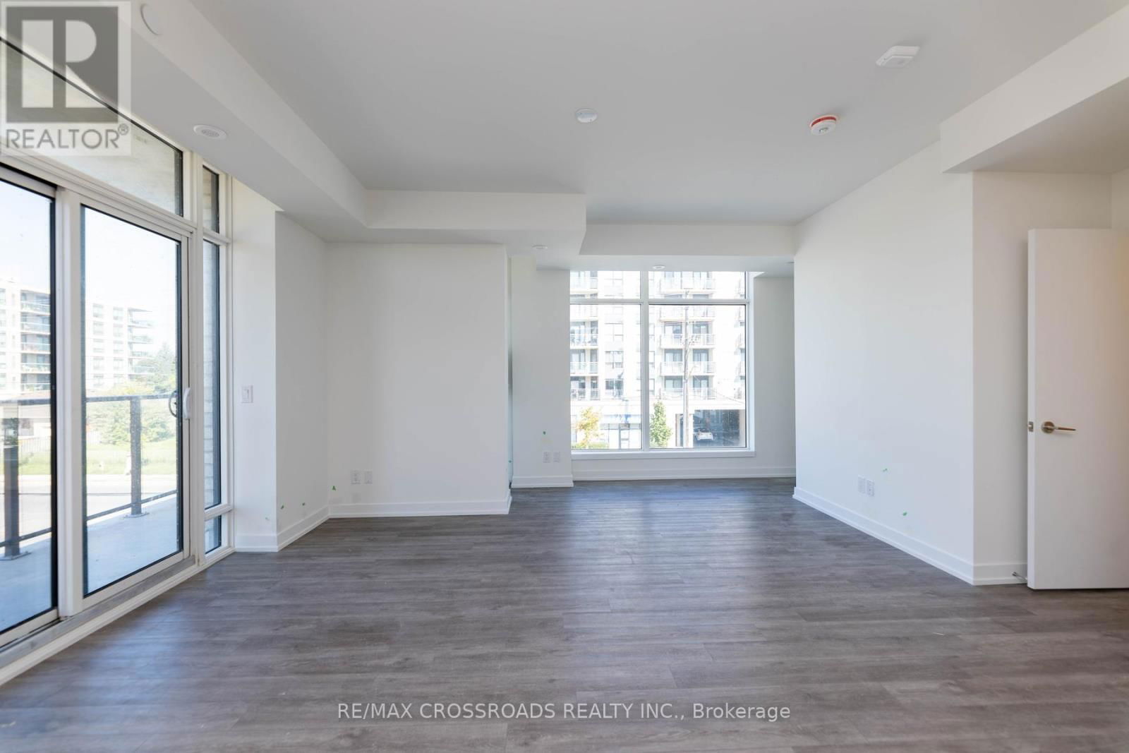TH11 - 871 SHEPPARD AVENUE WEST Image 12