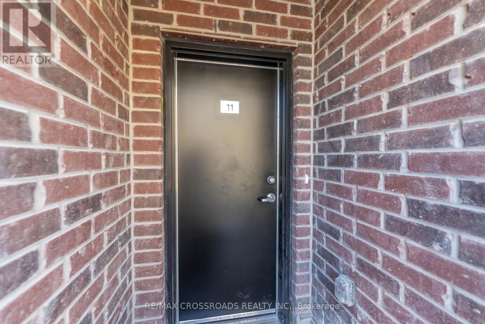 TH11 - 871 SHEPPARD AVENUE WEST Image 2