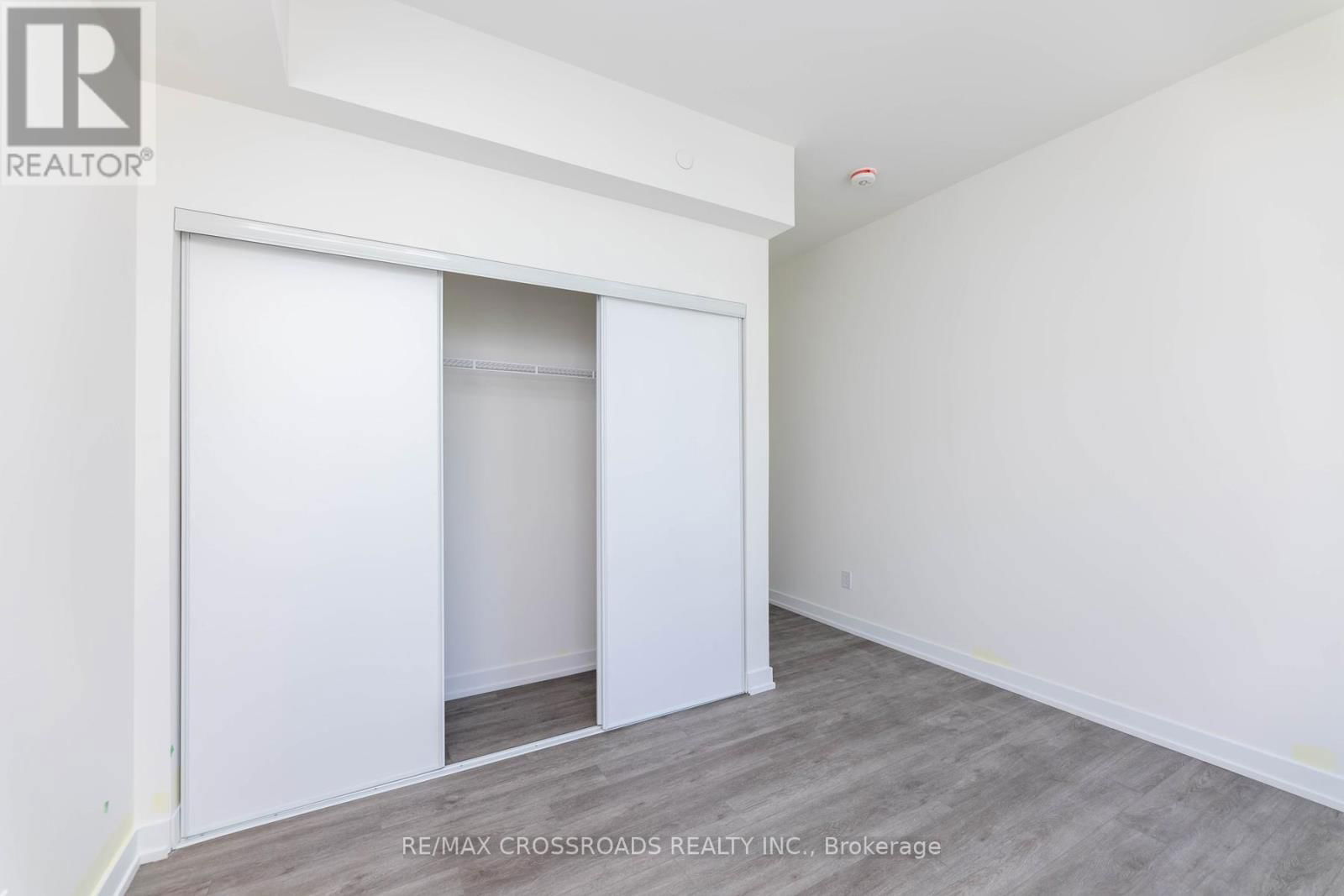 TH11 - 871 SHEPPARD AVENUE WEST Image 28