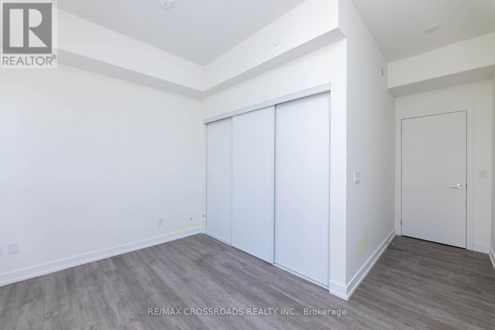 TH11 - 871 SHEPPARD AVENUE WEST Image 29