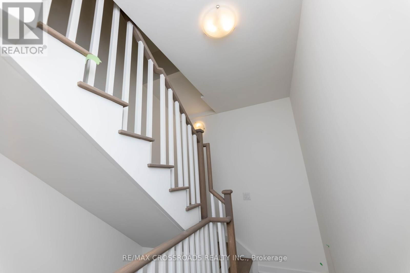TH11 - 871 SHEPPARD AVENUE WEST Image 3