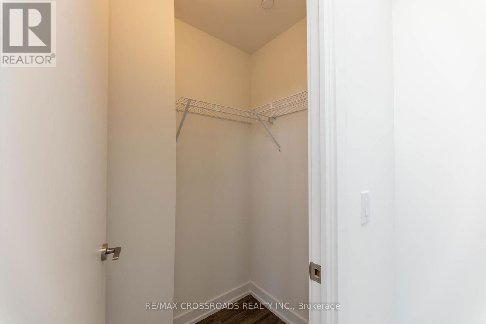 TH11 - 871 SHEPPARD AVENUE WEST Image 34