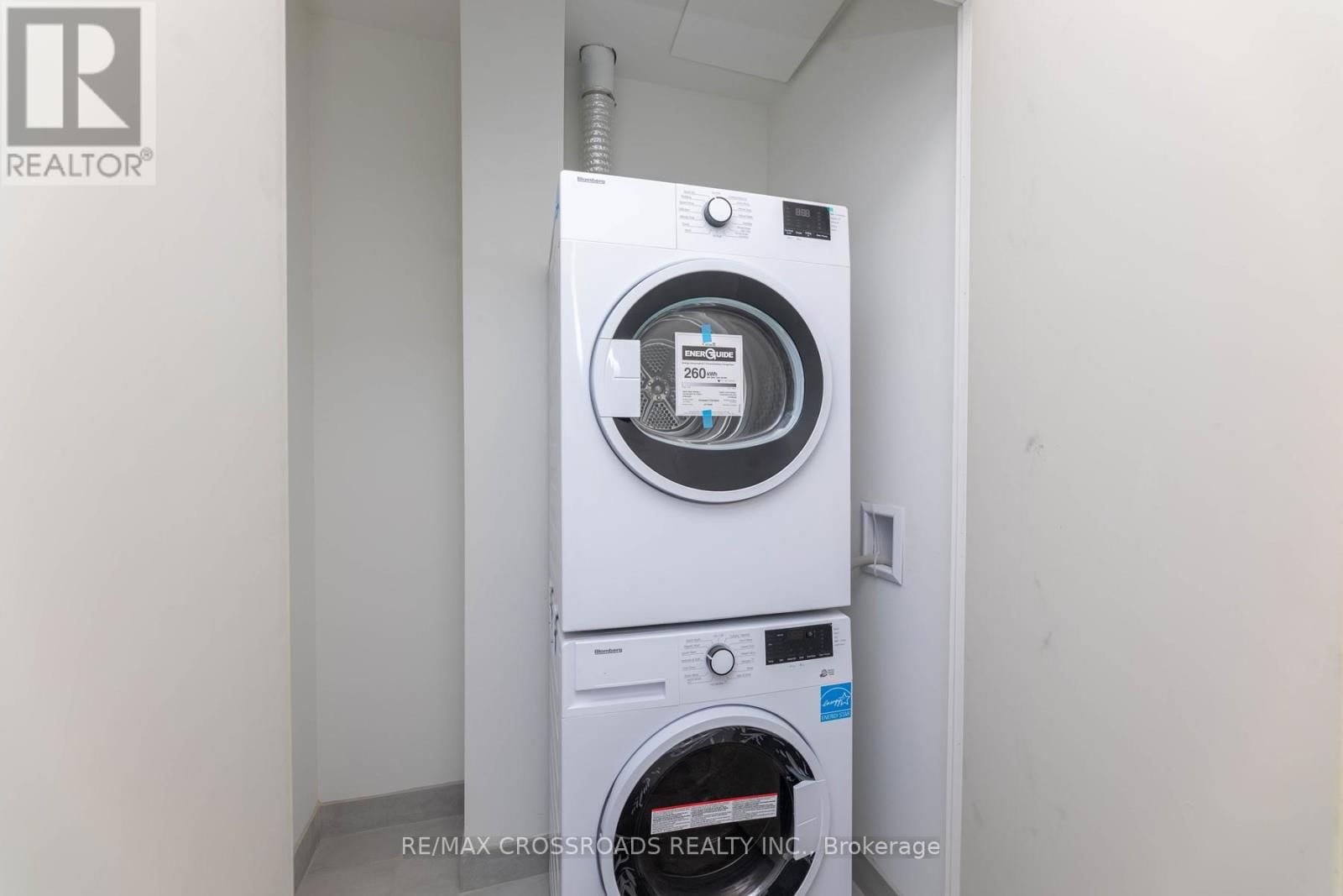 TH11 - 871 SHEPPARD AVENUE WEST Image 39