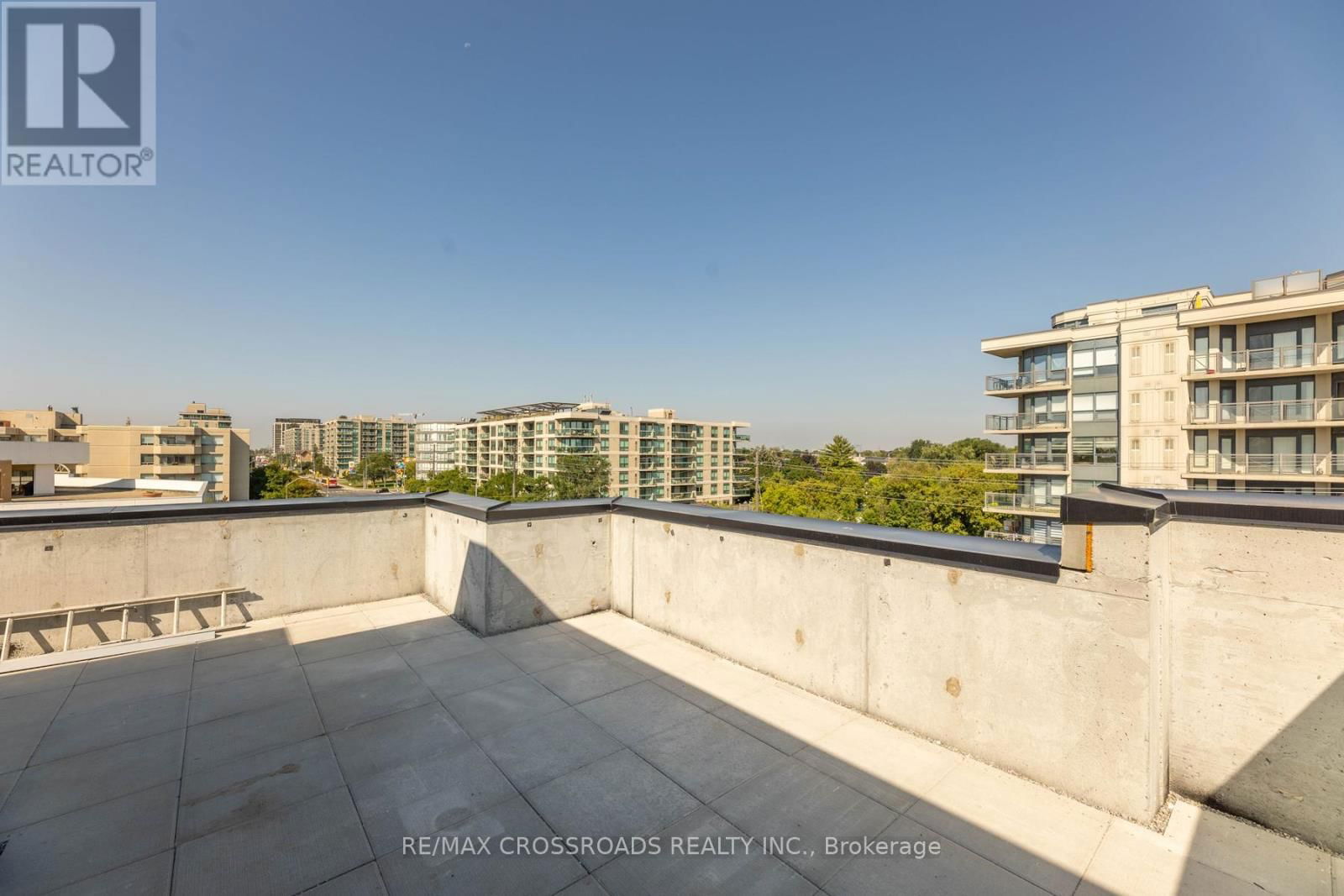 TH11 - 871 SHEPPARD AVENUE WEST Image 41